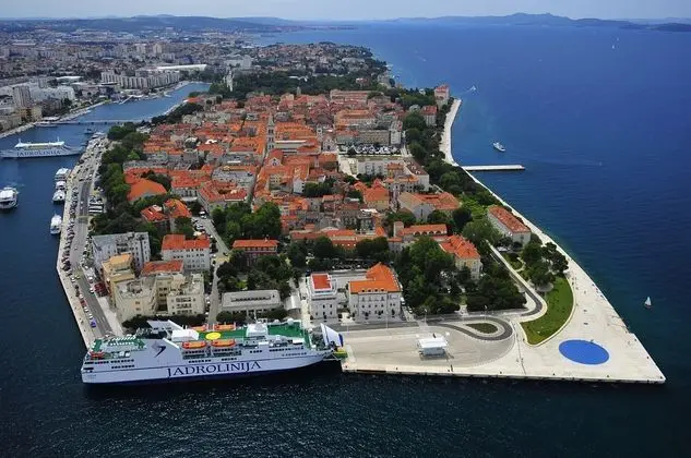 Modern Newly Built Apartment, Geat Location, Private Parking Space, WiFi - Dış Mekan