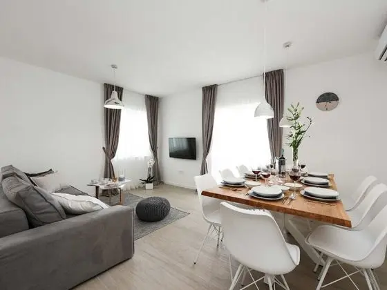 Modern Villa in Nin With Terrace