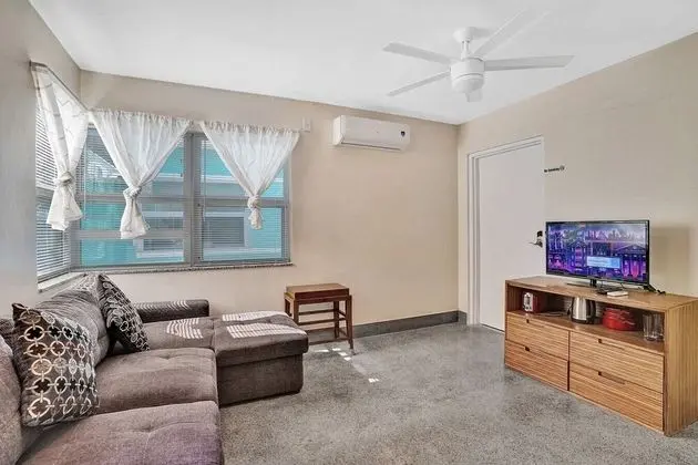 Modern Ocean-side Studio, 1br/1bath, Hollywood, Free Parking + Bbq! - Oda Düzeni