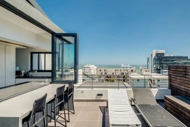 Modern Penthouse in Cape Town With Lovely Views Quendon Penthouse - Oda