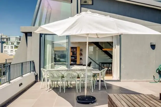 Modern Penthouse in Cape Town With Lovely Views Quendon Penthouse - Oda