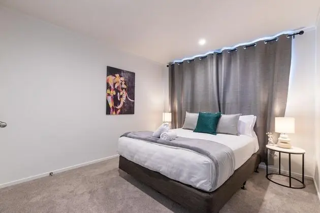 Modern, Plush & Picturesque - Brand New Townhouse - Oda