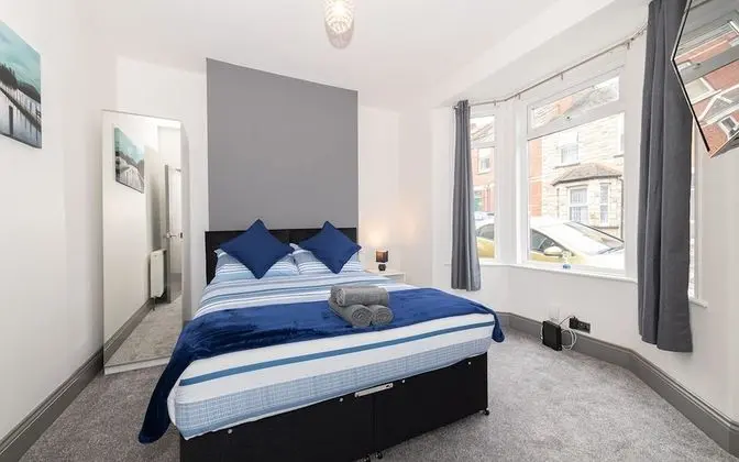 Modern Refurbished Home In Exeter