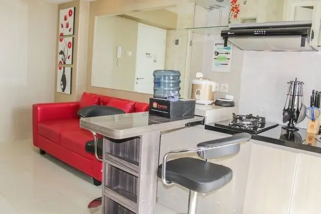 Modern and Relax 2BR @ Bassura City Apartment - Mutfak
