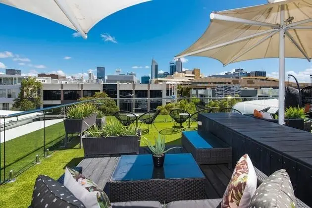 Modern Room With Rooftop Terrace Located Centrally
