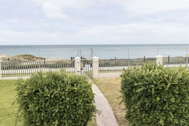 Modern Seaview Apartment - Dış Mekan