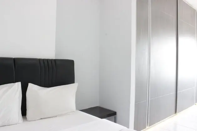 Modern & Spacious 1BR at Mekarwangi Square Apartment - Oda
