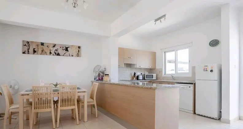 Modern and Spacious 2 bed Apartment in Peyia - Mutfak