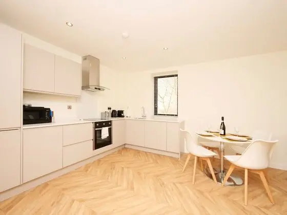 Modern Spacious 2 Bedroom Apartment - Mutfak