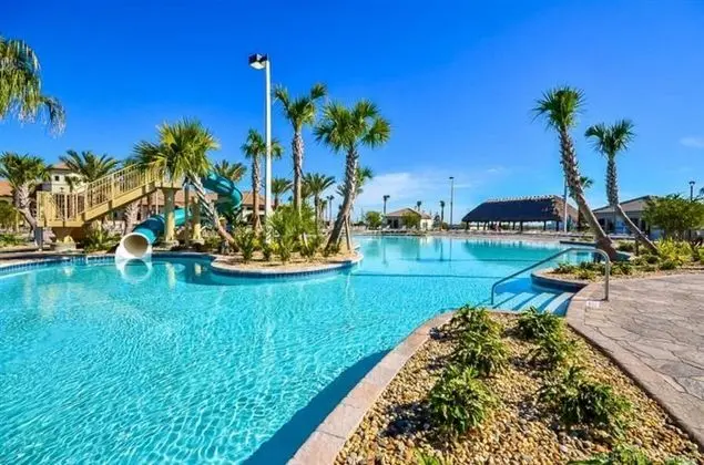Modern and Spacious 5 bed Home Resort