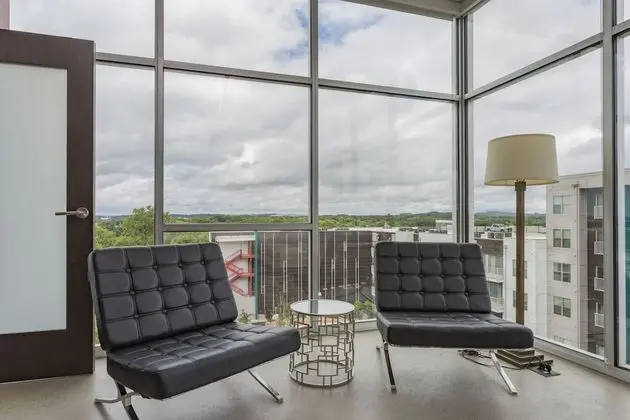 Modern and Spacious Nashville Corporate Condo - İç Mekan