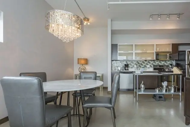 Modern and Spacious Nashville Corporate Condo - Yerinde Yemek