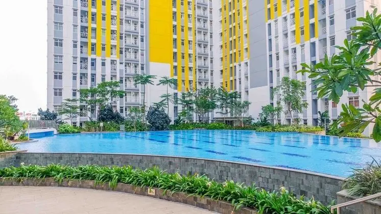 Modern Studio with Great Lake View at Springlake Summarecon Apartment - Havuz