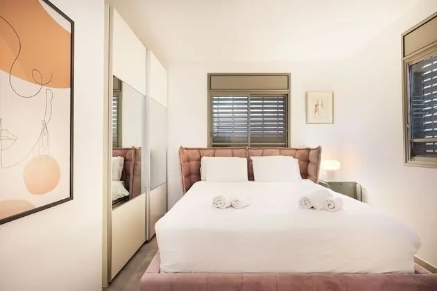 Modern and Stylish 2BR Apartment