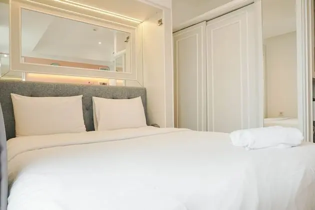 Modern and Stylish Studio at West Vista Apartment