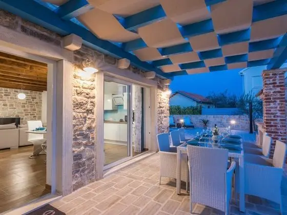 Modern Villa in Sukošan With Private Swimming Pool - Dış Mekan