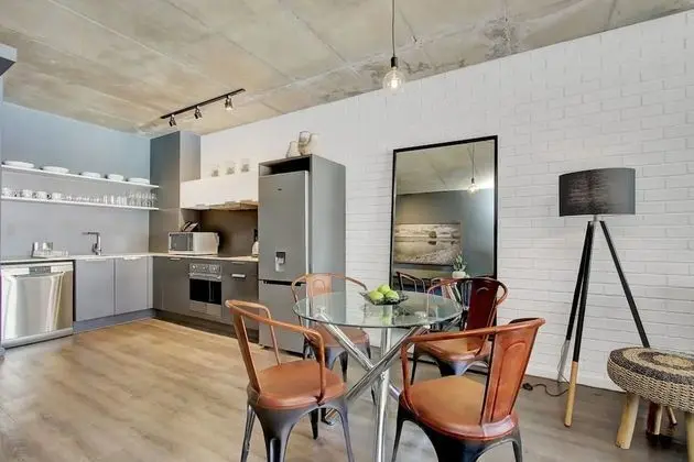 Modern Top Floor Apartment Mountain Views - Yerinde Yemek