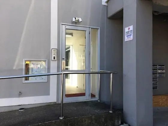 Modern Two Bedroom Epsom Apartments - Dış Mekan