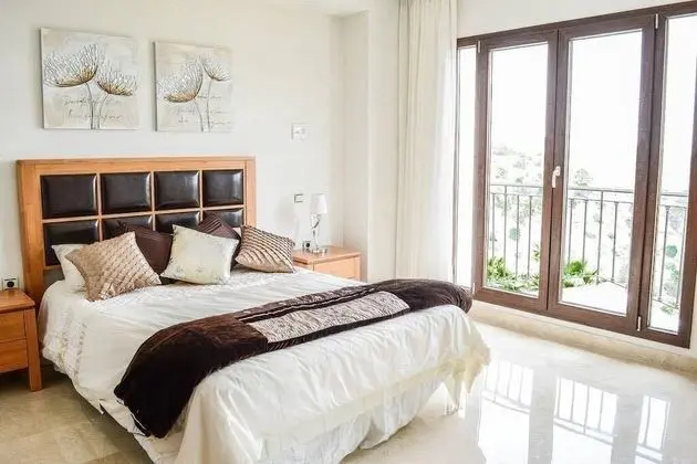 Modern Two Bedroom Villa With Indoor Pool & Spa - Oda