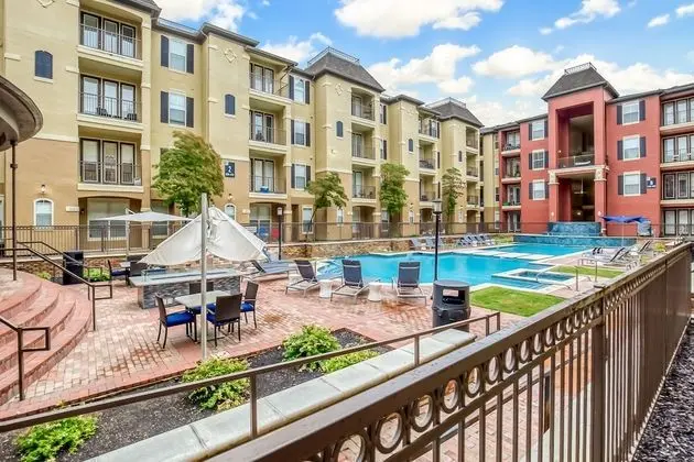 Modern Uptown Dallas Stay by Amyfinehouse - Dış Mekan