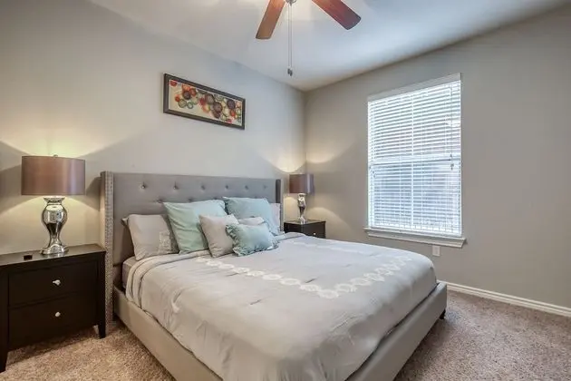 Modern Uptown Dallas Stay by Amyfinehouse - Oda