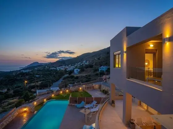 Modern Villa w Private Pool in Plakias, Jacuzzi, Children Area, Ping Pong Table, Walk to Restaurant - Havuz