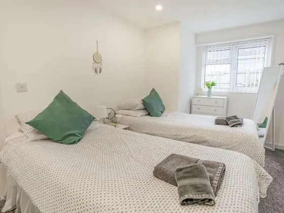 Modernised 3 Bedroom Bungalow Tenby Pembrokeshire - Oda
