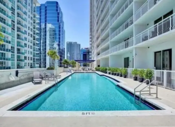 Moderno apartamento en Miami - Havuz
