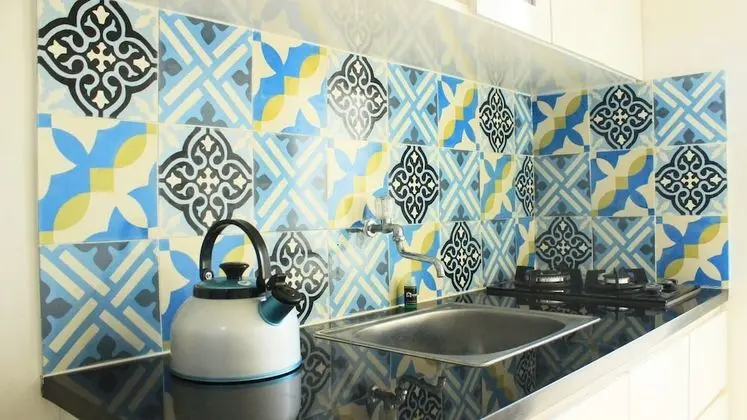 Modest 1BR Apartment at Parahyangan Residence - Yerinde Yemek