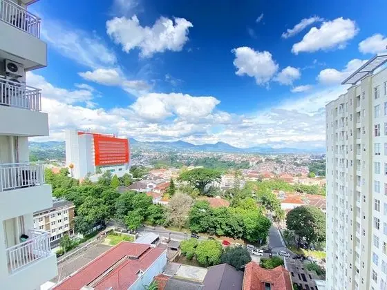 Modest 2Br Apartment At Parahyangan Residence - Oda Manzaraları