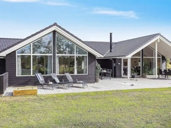 Modish Holiday Home in Falster With Swimming Pool