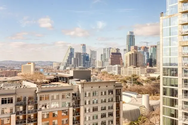 Mohawk by Avantstay Brand New Condo Room in Austin w/ Amazing Amenities!