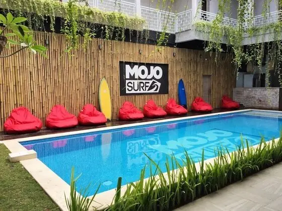 Mojosurf Camp Canggu - Havuz