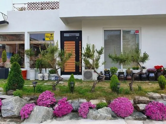 Mokpo Magiclamp Guesthouse