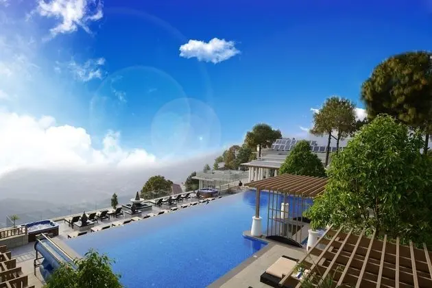Moksha Himalaya Spa Resort - Havuz