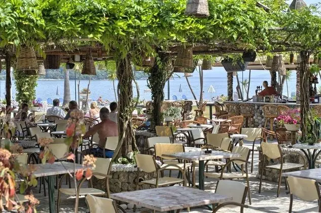 Molfetta Beach - Yeme / İçme