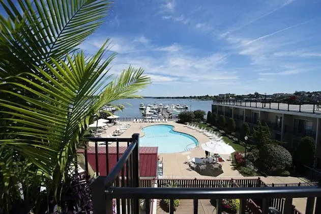 Molly Pitcher Inn - Havuz