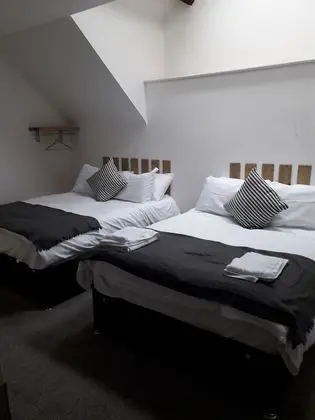 Molyneux Apartments