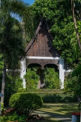 Mom Tri's Villa Royale - Dış Mekan