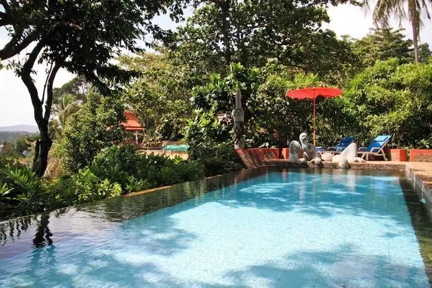 Mom Tri's Villa Royale - Havuz