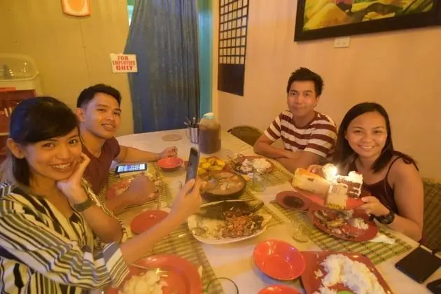 Mom's Guesthouse Coron - Hostel - İç Mekan