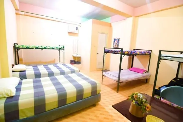 Mom's Guesthouse Coron - Hostel - Oda