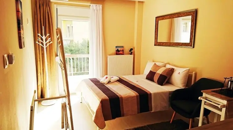 Monad Apartments Karaoli