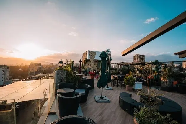 Monarch Hotel
