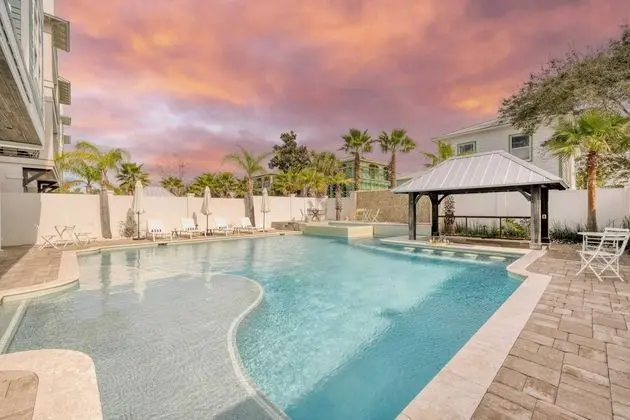 Monarch by Avantstay Breathtaking Estate w/ Beach Access, Swim Up Bar, Hot Tub, & Rooftop Views - Öne Çıkan Resim