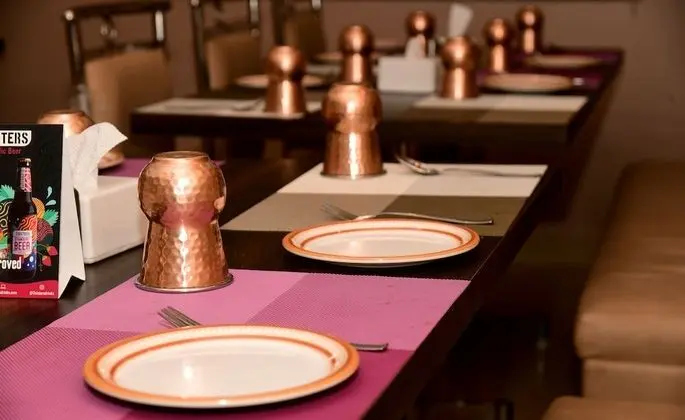 Hotel Monarch Center Point near Dahanu Beach, Bordi - Yerinde Yemek