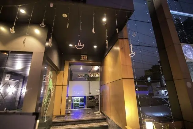 Hotel Monarch Guestline in MIDC Rabale, Navi Mumbai - Dış Mekan