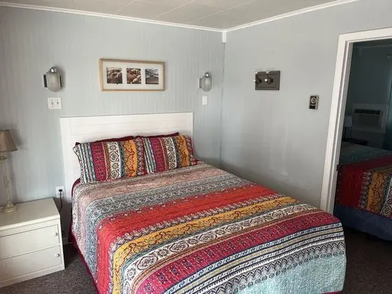 The Monarch Motel - Öne Çıkan Resim