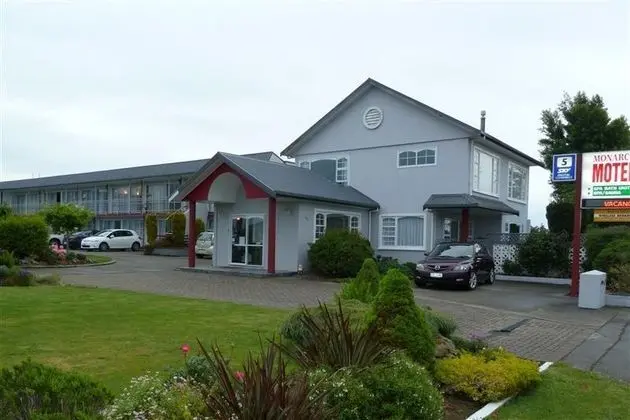 Monarch Motel