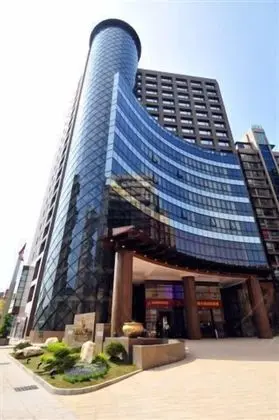 Monarch Skyline Hotel